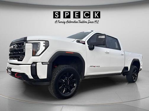Summit White 2024 GMC Sierra 2500 AT4