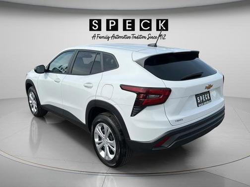 Summit White 2025 Chevrolet Trax LS