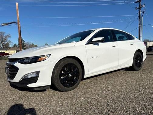 Summit White 2024 Chevrolet Malibu 1LT