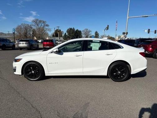 Summit White 2024 Chevrolet Malibu 1LT