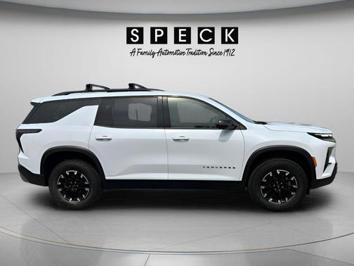 Polar White Tricoat 2026 Chevrolet Traverse AWD Z71