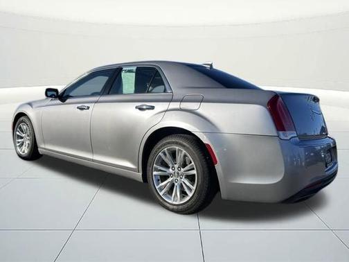 2017 Chrysler 300C Base