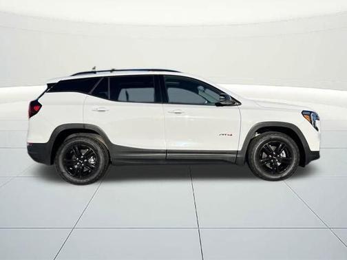 2024 GMC Terrain AWD AT4