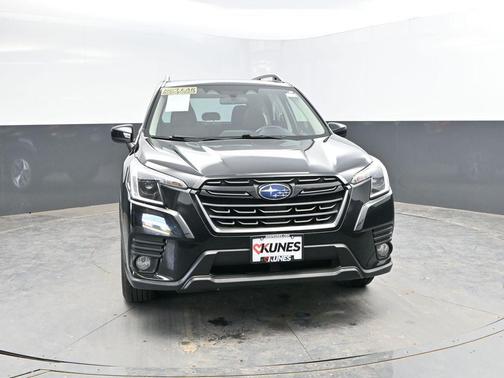 Crystal Black Silica 2023 Subaru Forester Premium