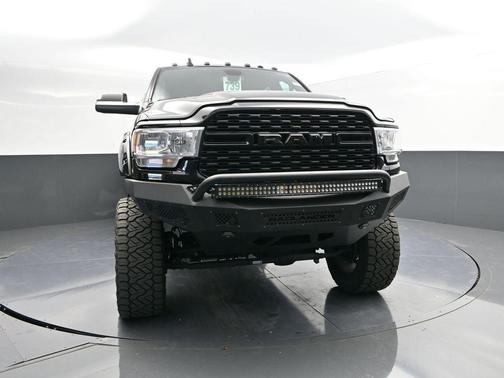 2022 RAM 2500 Big Horn Crew Cab 4x4 6'4' Box