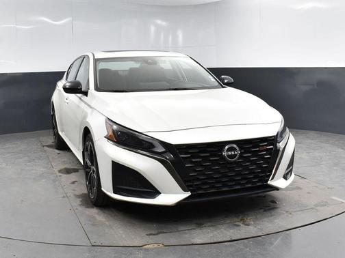 2023 Nissan Altima SR Intelligent AWD