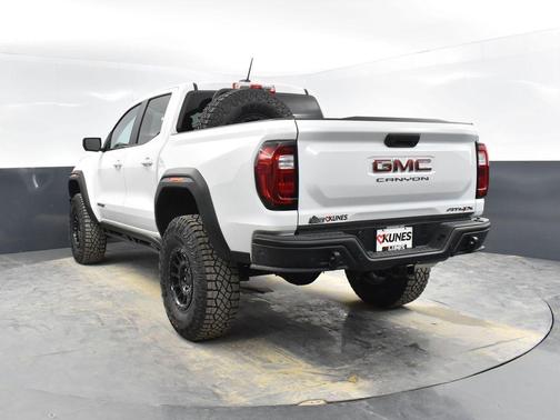 2024 GMC Canyon AT4X