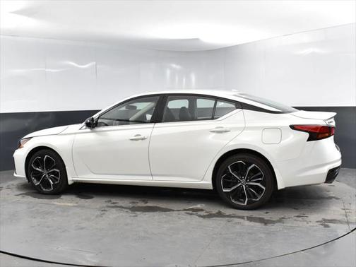2023 Nissan Altima SR Intelligent AWD
