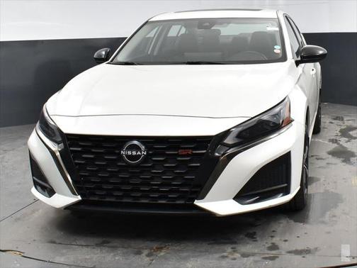2023 Nissan Altima SR Intelligent AWD