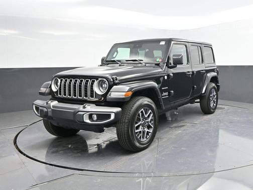 2024 Jeep Wrangler 4-Door Sahara 4x4