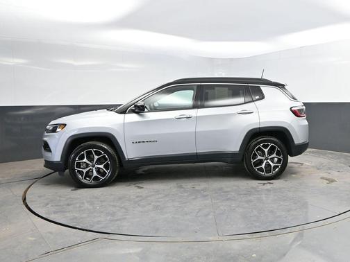 Silver Zynith Metallic Clearcoat 2025 Jeep Compass Limited