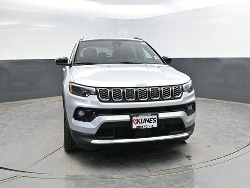 Silver Zynith Metallic Clearcoat 2025 Jeep Compass Limited