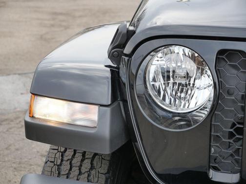 Black Clearcoat 2021 Jeep Gladiator Sport