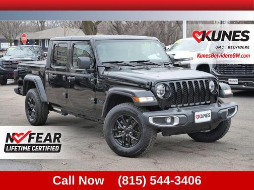 Black Clearcoat 2021 Jeep Gladiator Sport S