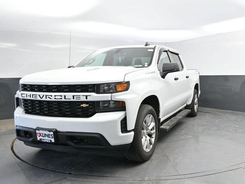 Summit White 2020 Chevrolet Silverado 1500 Custom