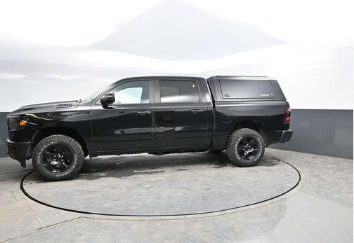 Diamond Black Crystal Pearlcoat 2024 RAM 1500 Tradesman