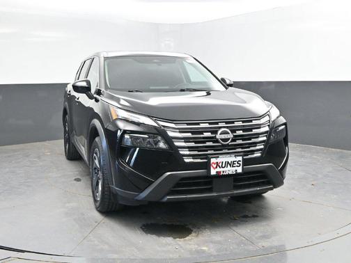 Super Black 2025 Nissan Rogue SV