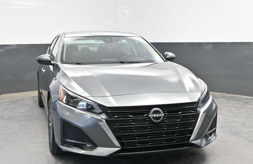 Gun Metallic 2025 Nissan Altima 2.5 SV