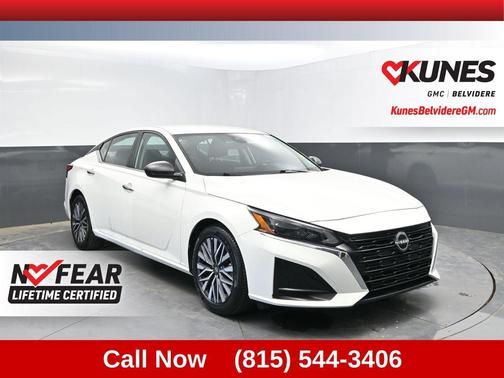 Glacier White 2025 Nissan Altima 2.5 SV