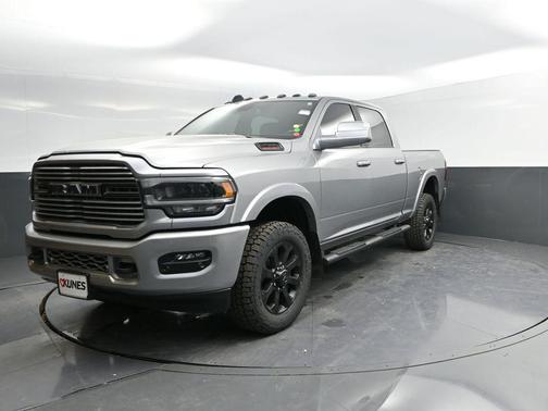 2022 RAM 2500 Laramie Crew Cab 4x4 6'4' Box