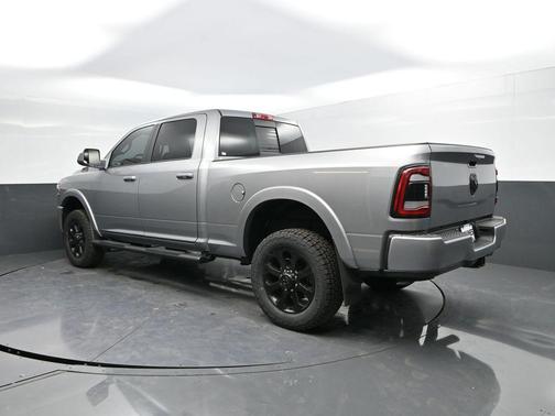 2022 RAM 2500 Laramie Crew Cab 4x4 6'4' Box