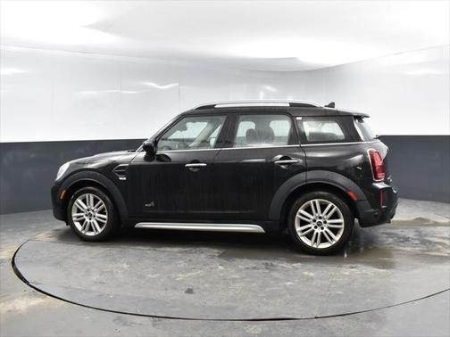 2022 MINI Countryman Oxford Edition