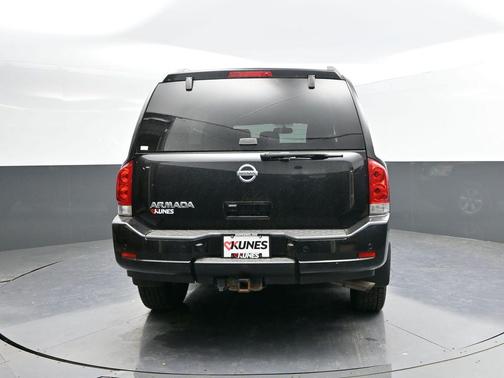 2014 Nissan Armada SV