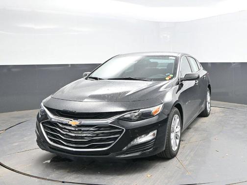 Mosaic Black Metallic 2025 Chevrolet Malibu FWD 1LT