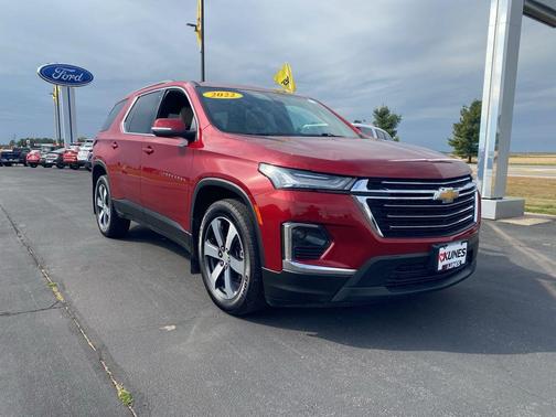 2022 Chevrolet Traverse LT Leather