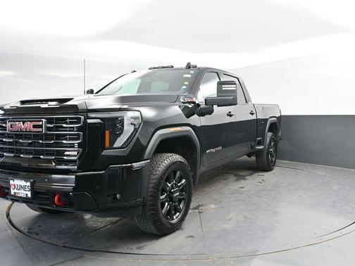 Onyx Black 2025 GMC Sierra 2500 AT4