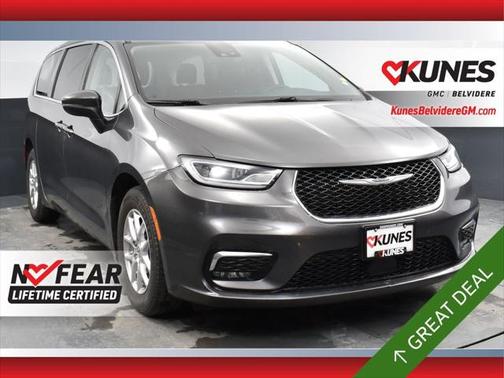 2023 Chrysler Pacifica Touring L