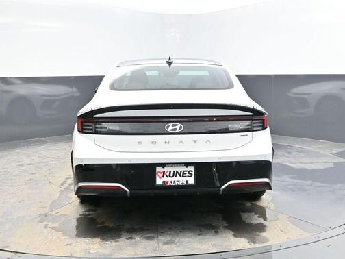 2024 Hyundai SONATA Hybrid Limited