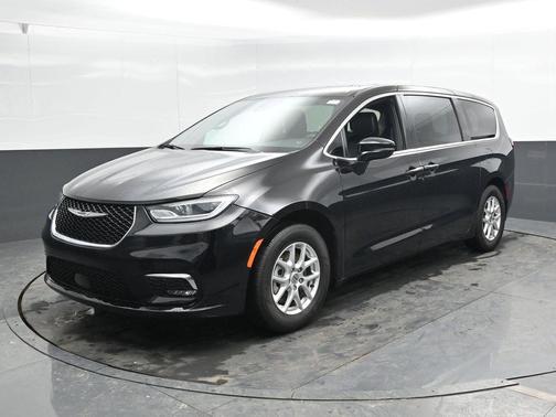 2025 Chrysler Pacifica L