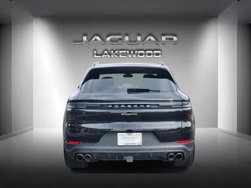 2024 Porsche Cayenne Base