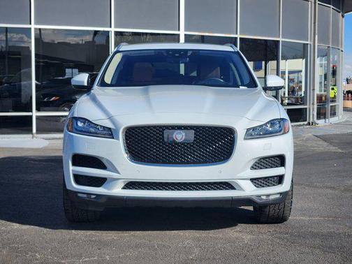 2019 Jaguar F-PACE 30t Portfolio