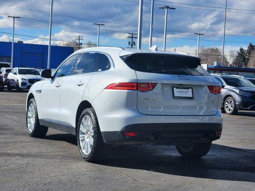 2019 Jaguar F-PACE 30t Portfolio