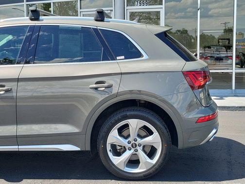 2023 Audi Q5 45 S line Premium Plus