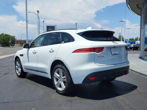 2018 Jaguar F-PACE 25t R-Sport