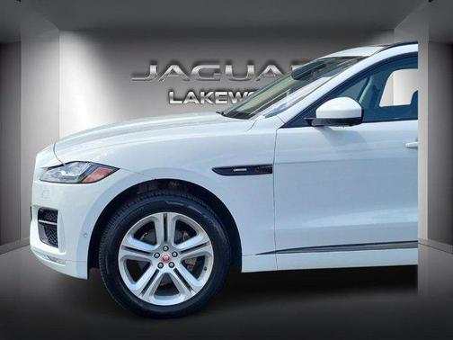 2018 Jaguar F-PACE 25t R-Sport