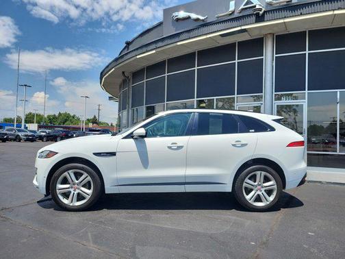2018 Jaguar F-PACE 25t R-Sport