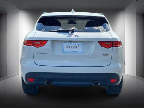 2018 Jaguar F-PACE 25t R-Sport