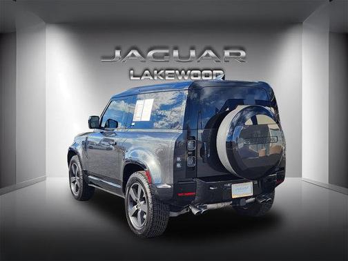 2024 Land Rover Defender V8