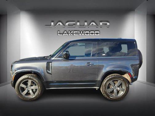 2024 Land Rover Defender V8