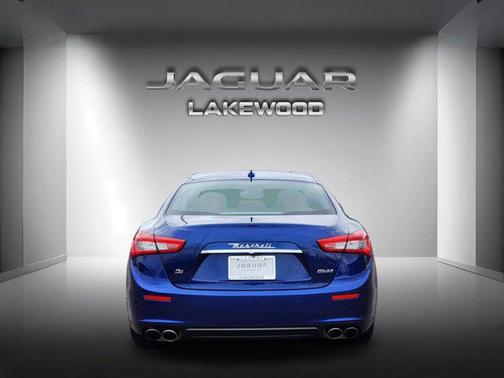 Blue Emozione Mica 2015 Maserati Ghibli S Q4