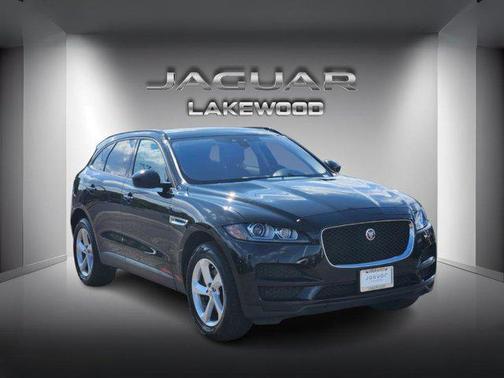 2017 Jaguar F-PACE 35t Premium