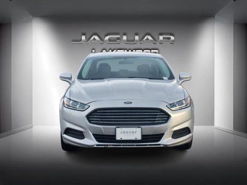 2016 Ford Fusion Hybrid SE