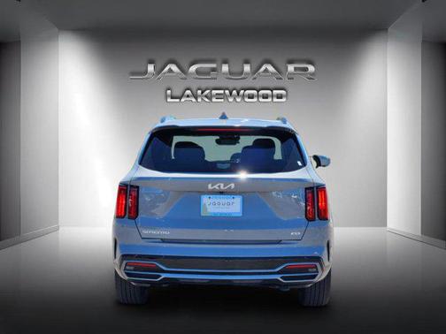 Wolf Gray 2023 Kia Sorento SX