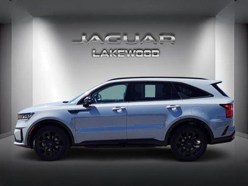 Wolf Gray 2023 Kia Sorento SX