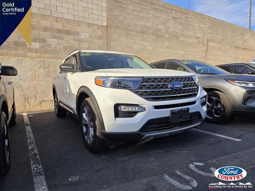 Star White Metallic Tri-Coat 2023 Ford Explorer XLT
