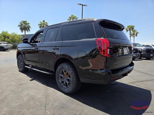 Agate Black Metallic 2026 Ford Expedition Tremor
